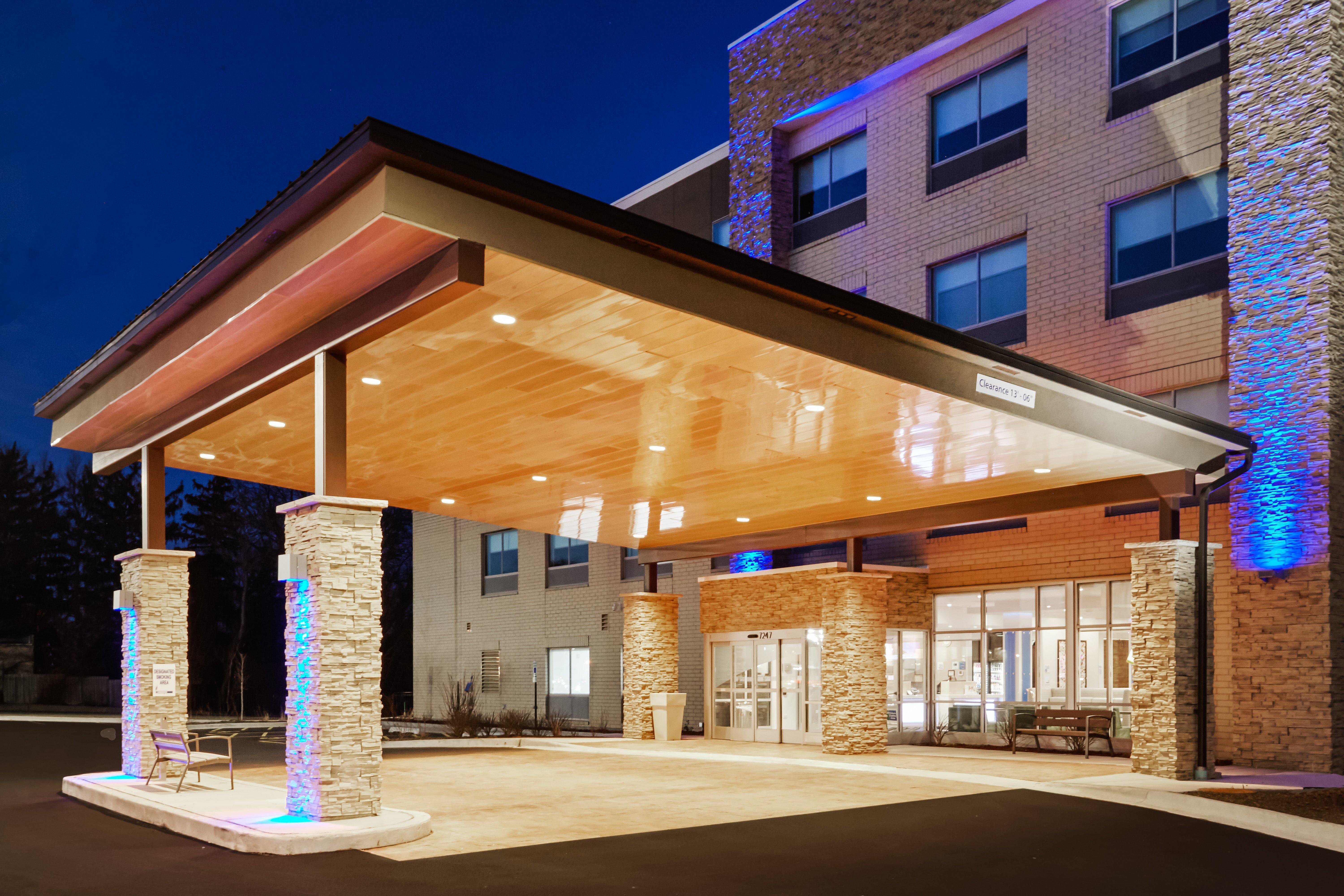 Holiday Inn Express & Suites Chicago North Shore - Niles By Ihg Eksteriør bilde