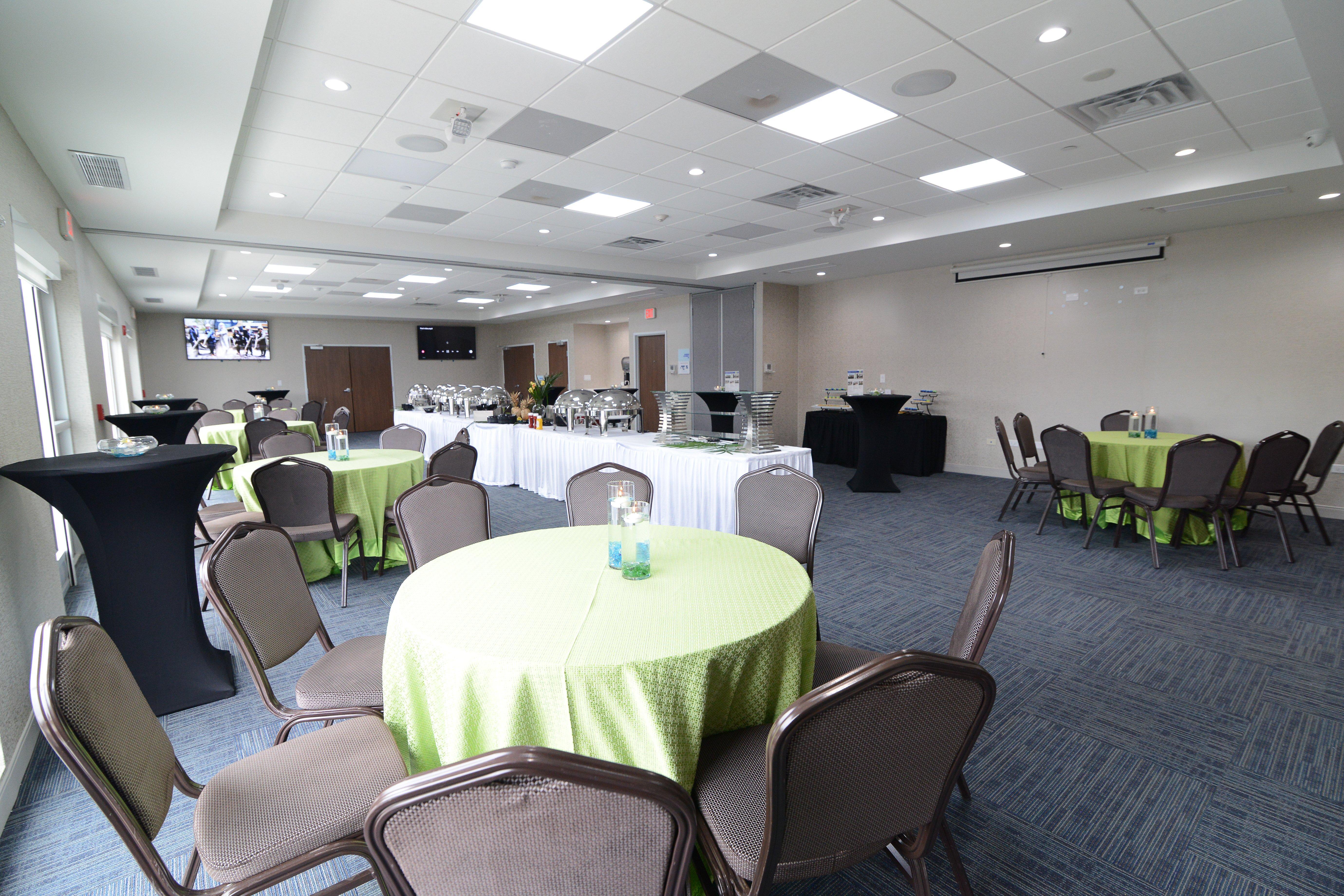 Holiday Inn Express & Suites Chicago North Shore - Niles By Ihg Eksteriør bilde