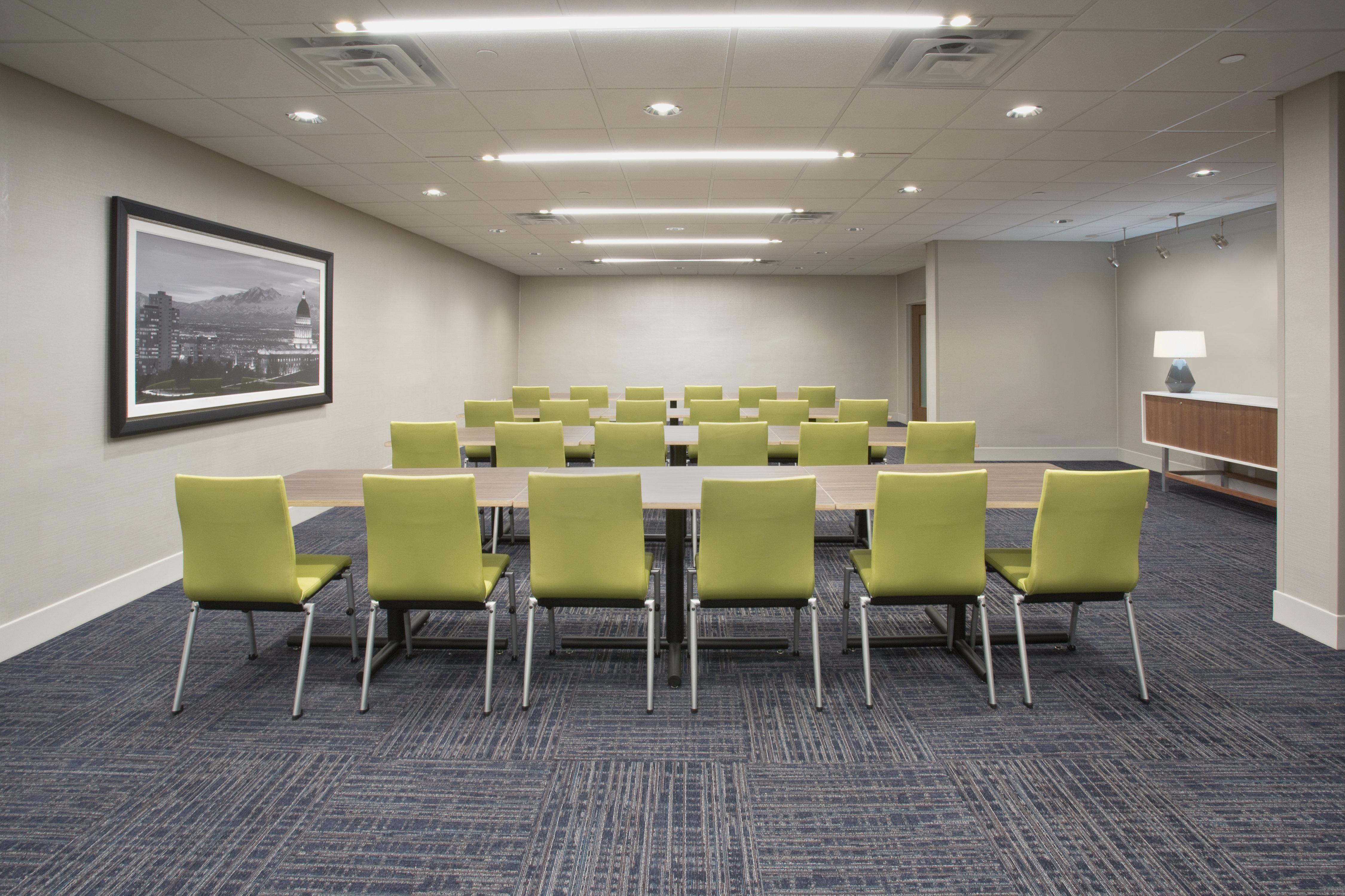 Holiday Inn Express & Suites Chicago North Shore - Niles By Ihg Eksteriør bilde