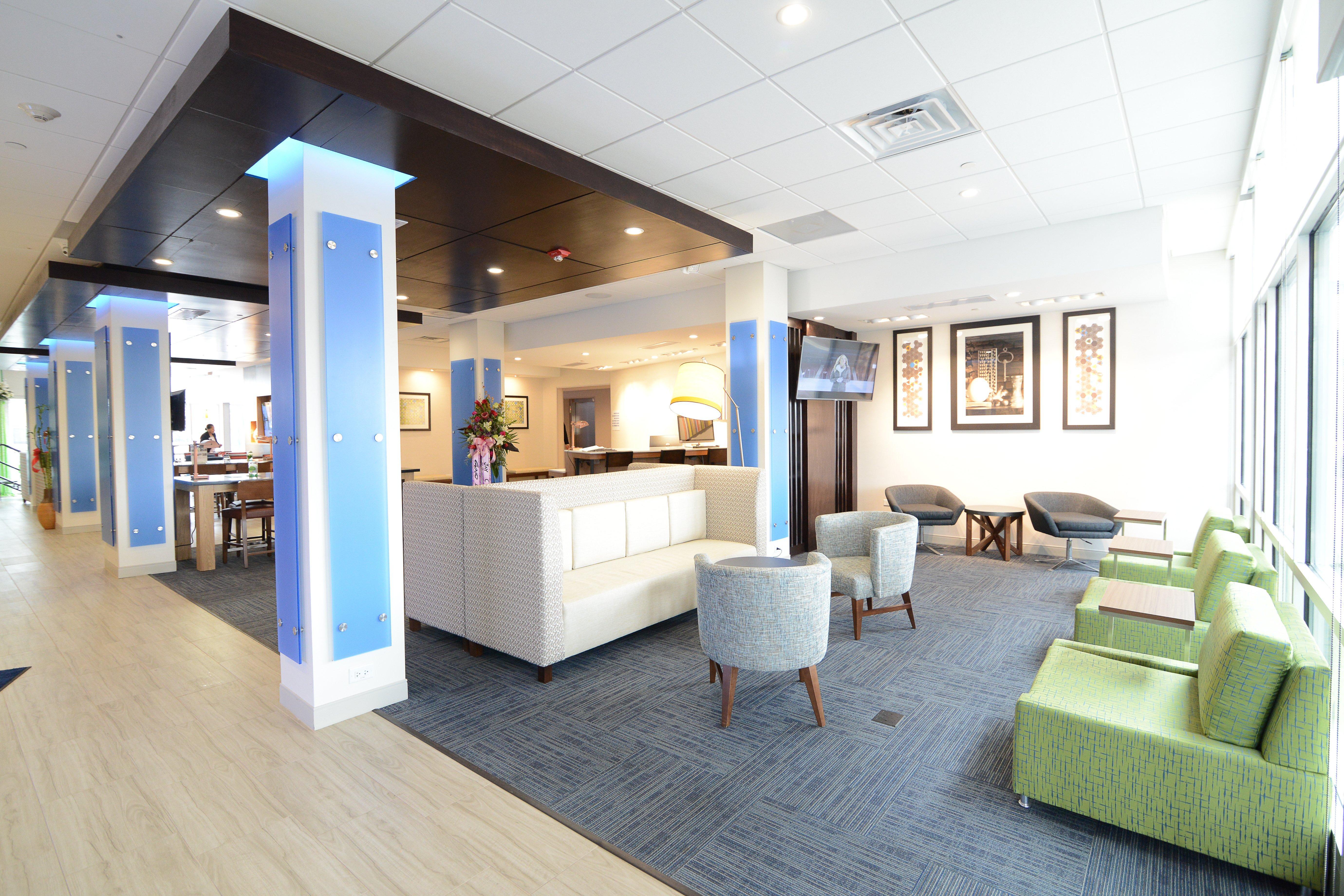 Holiday Inn Express & Suites Chicago North Shore - Niles By Ihg Eksteriør bilde