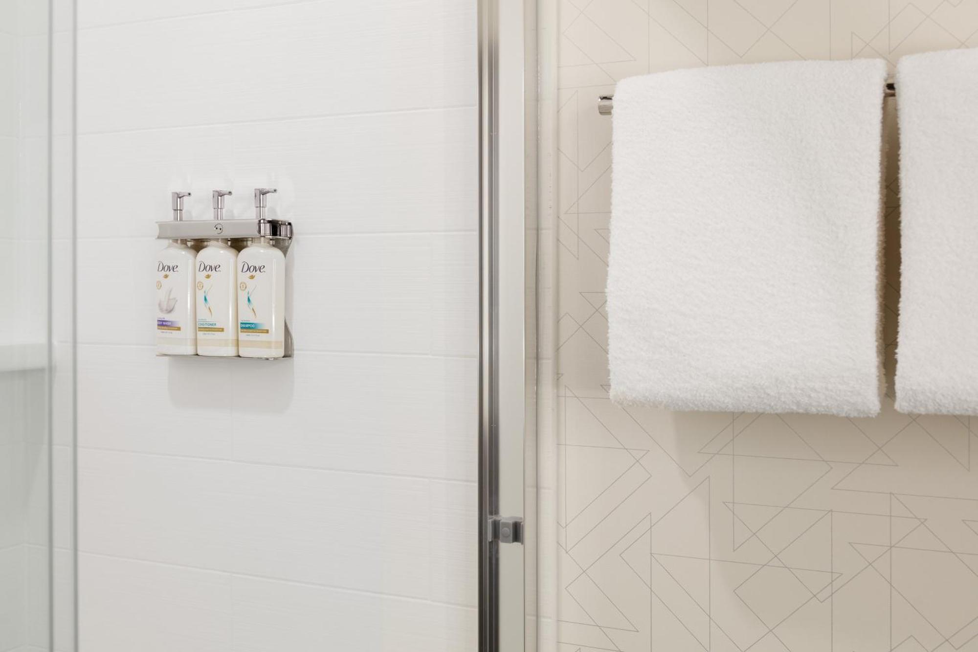 Holiday Inn Express & Suites Chicago North Shore - Niles By Ihg Eksteriør bilde