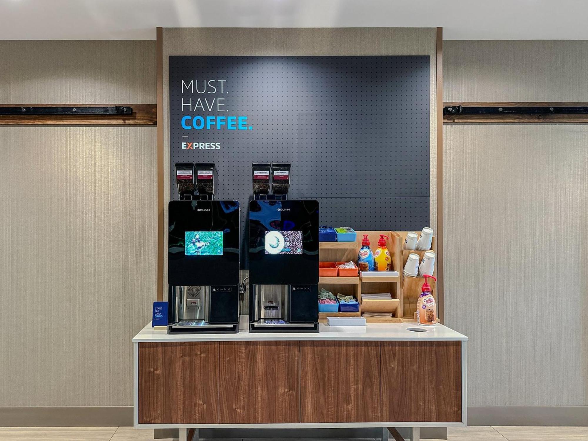 Holiday Inn Express & Suites Chicago North Shore - Niles By Ihg Eksteriør bilde