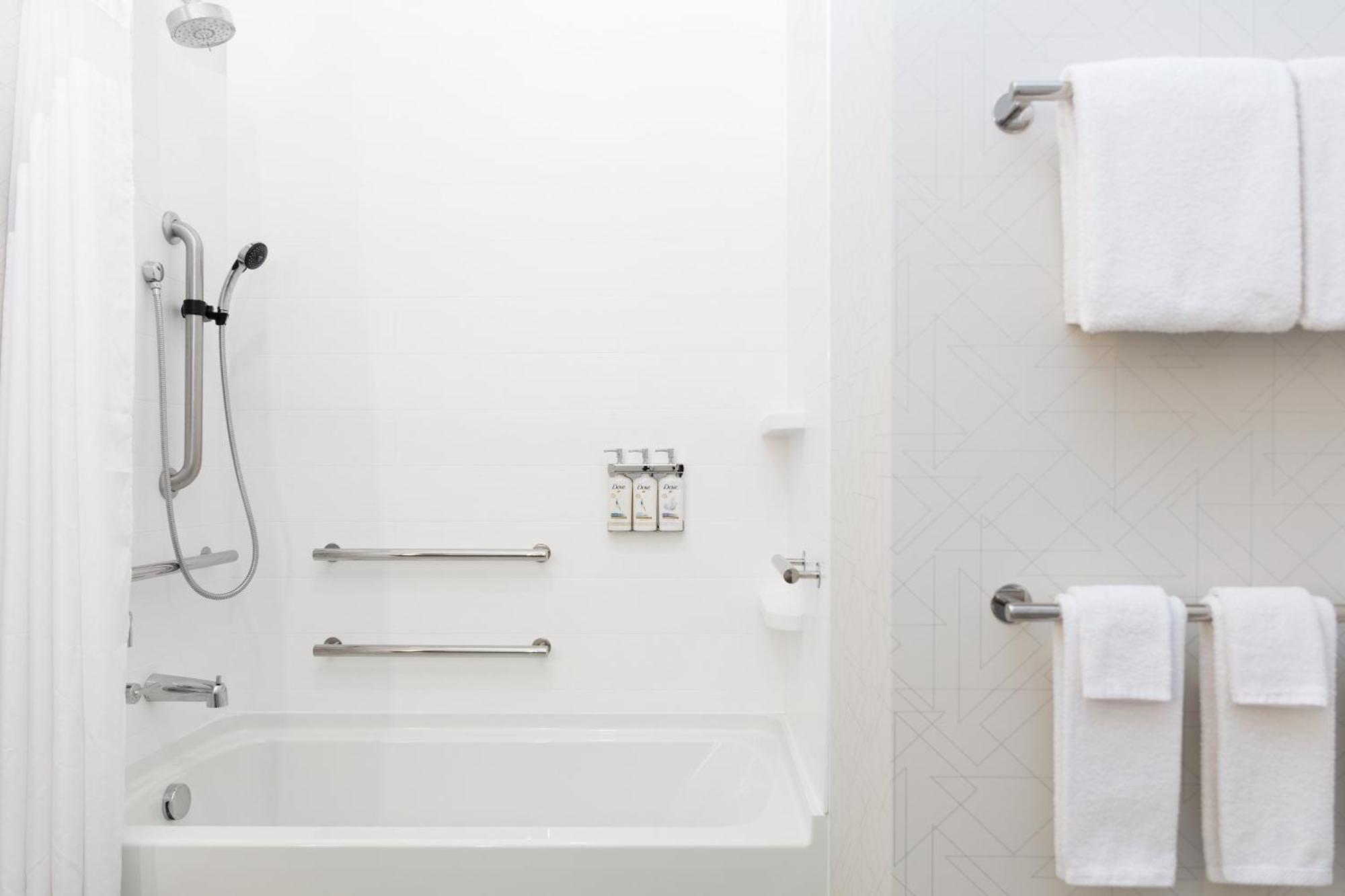 Holiday Inn Express & Suites Chicago North Shore - Niles By Ihg Eksteriør bilde
